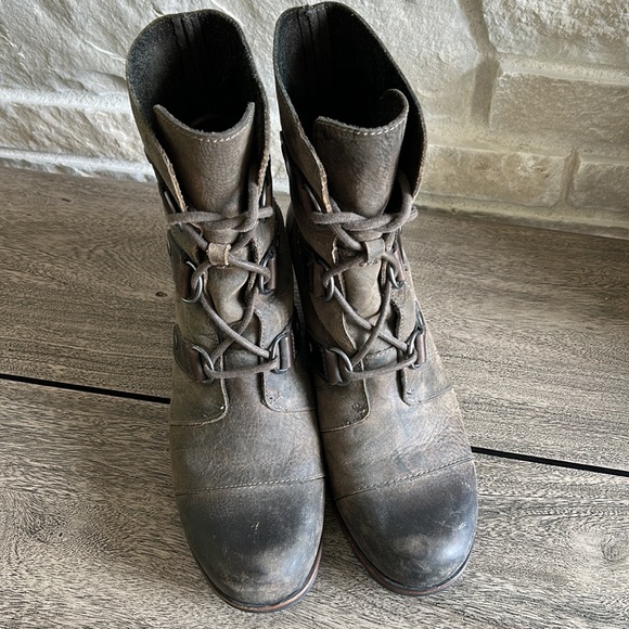 Sorel Joan of Arctic Wedge Boot - Picture 2 of 8